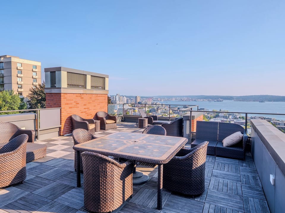 Dining on top of Seattle
