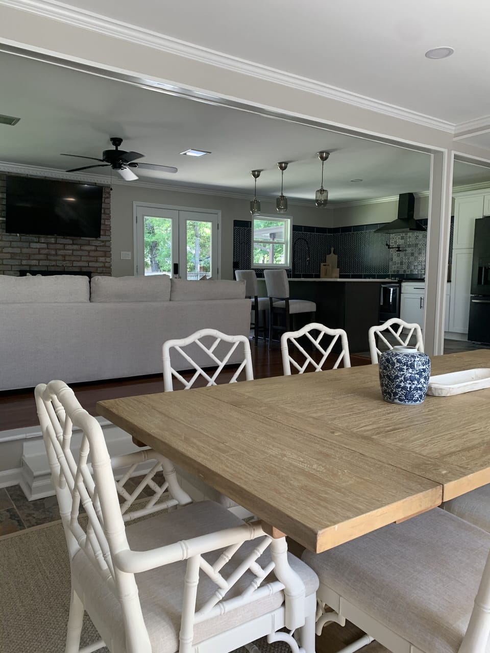 Open Concept Living/Dining 