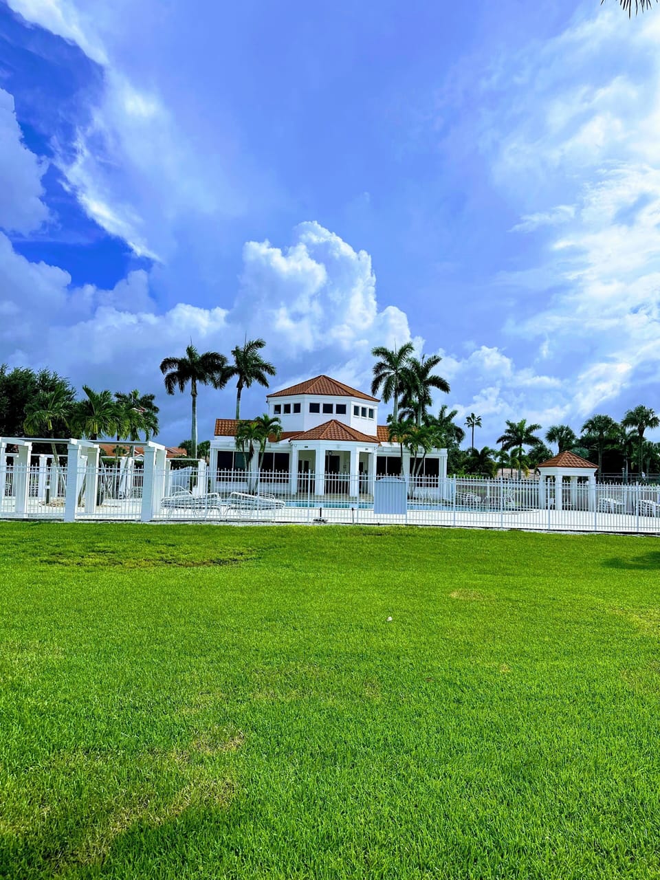 Main swimming pool and gym 