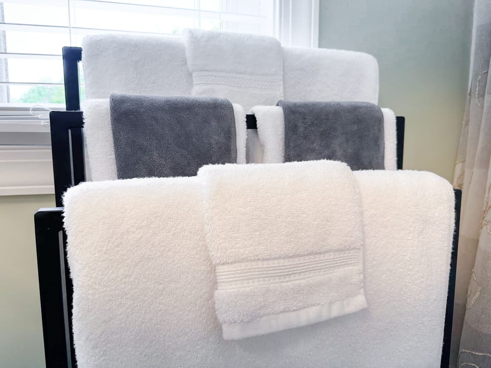 Luxury towels, and linens throughout. 
Five star experience
⭐️⭐️⭐️⭐️⭐️