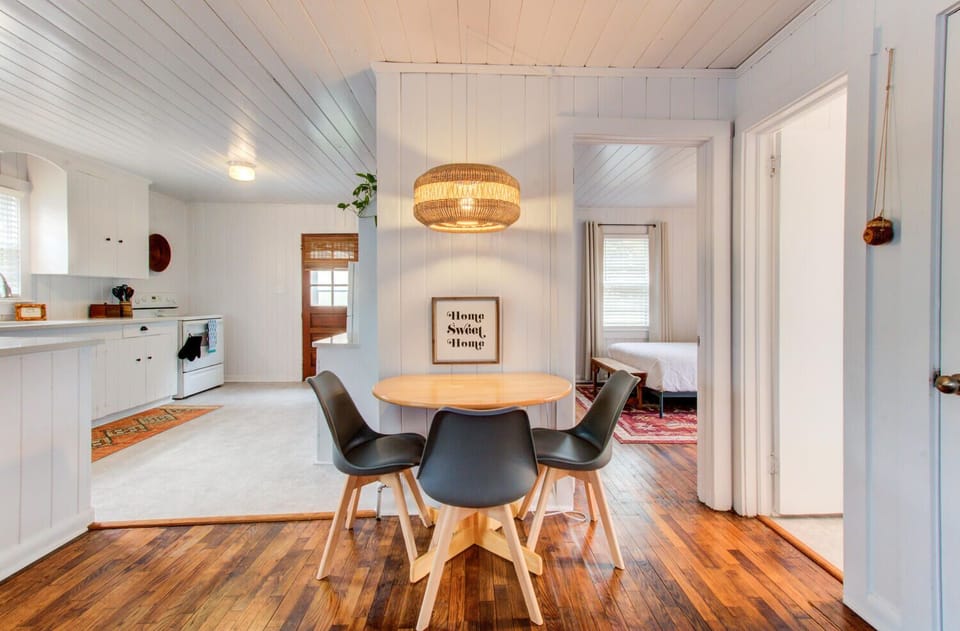 The Dow House-Eating Area