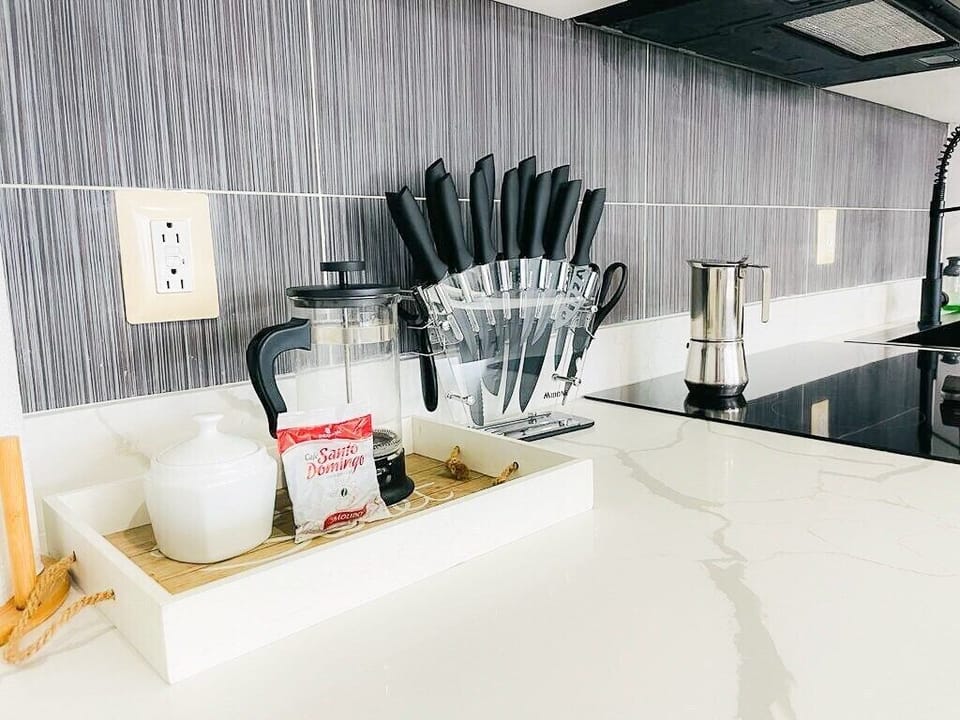 Start your day off right with our convenient and stylish coffee station. Brew a fresh cup of coffee and enjoy it with a breathtaking ocean view, the perfect way to kickstart your day in paradise.