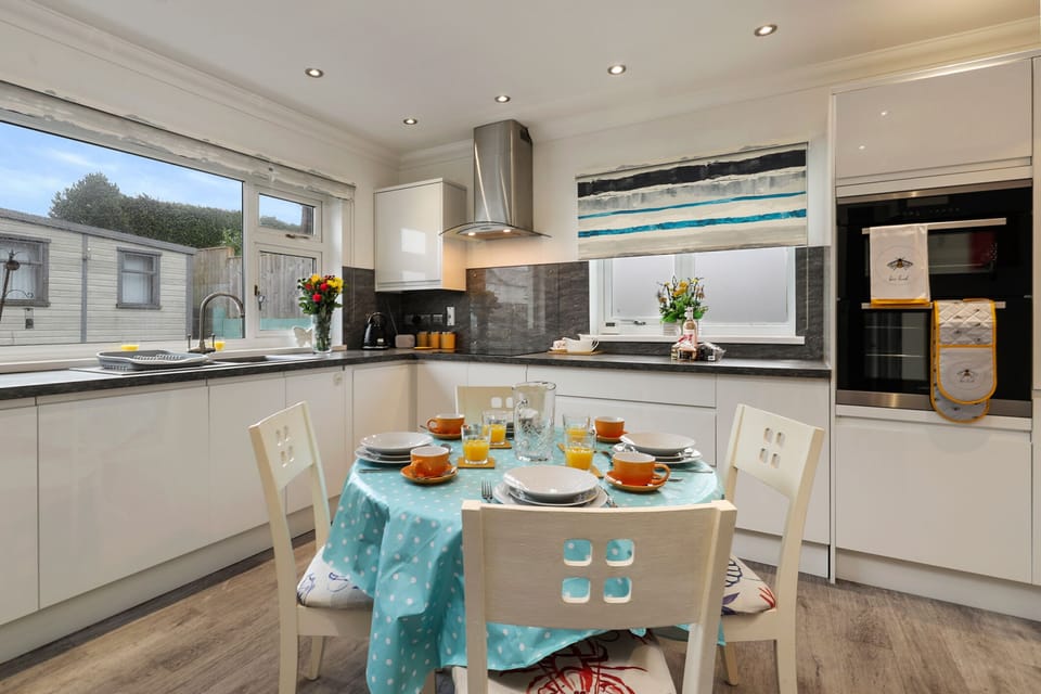 Walk to Beach, Parking, Pet Friendly