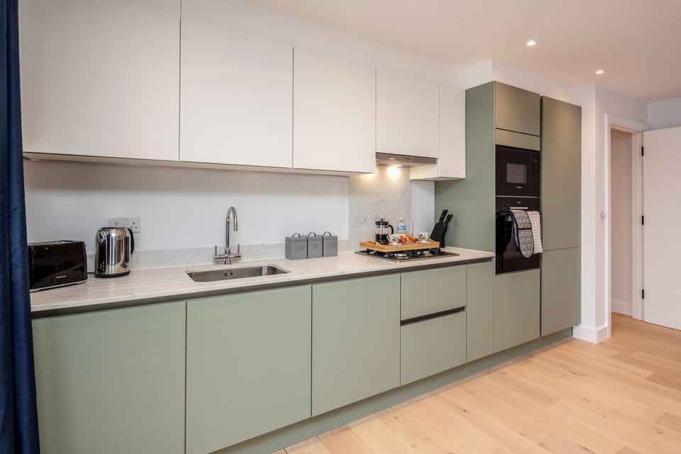 Clean worktops with inbuilt appliances