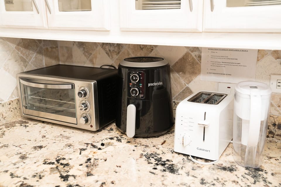 Airfryer, Toaster, Toaster oven, blender