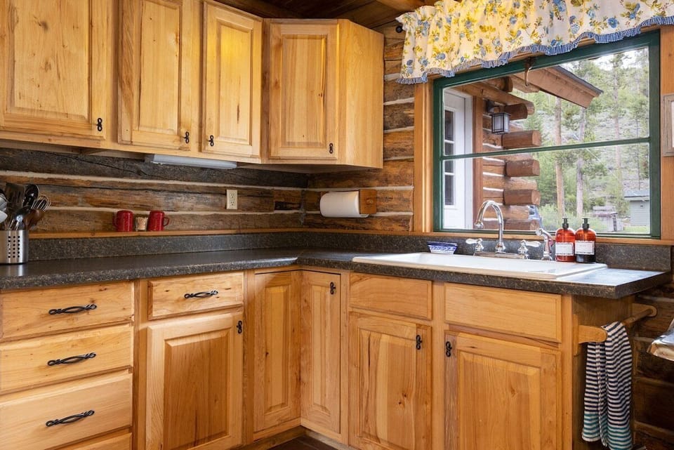 Lots of space for cooking and prep