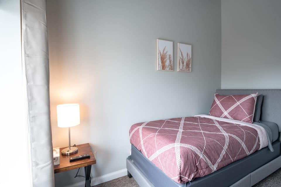 Private Twin Bedroom #2