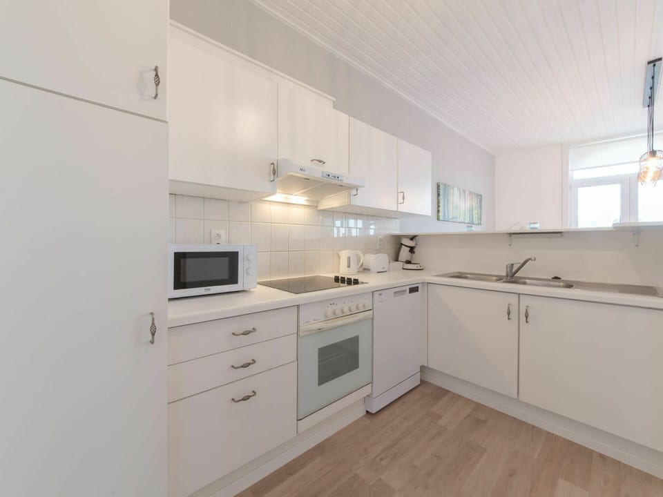 Countertop, Cabinetry, Tap, Sink, Furniture, Building, Kitchen Sink, Kitchen Appliance, Drawer, Kitchen