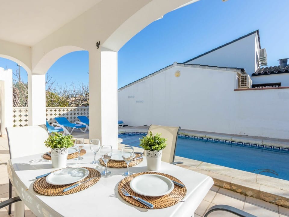 Plant, Property, Water, Furniture, Table, Building, Sky, Azure, Tableware, Swimming Pool
