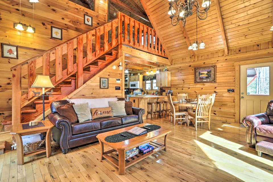 Living Room | Free WiFi