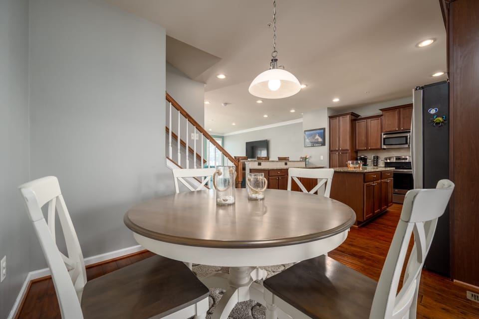Eat in Kitchen