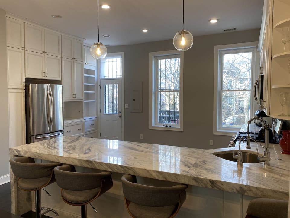 Counter seating for 4