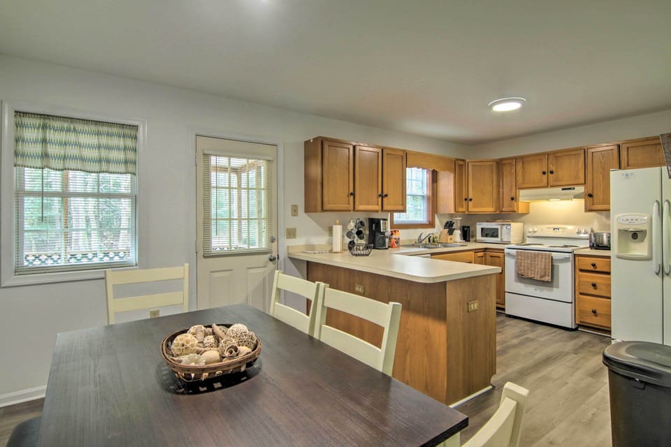 Living Room | Single-Story House | Stairs Required for Entry & Backyard Access