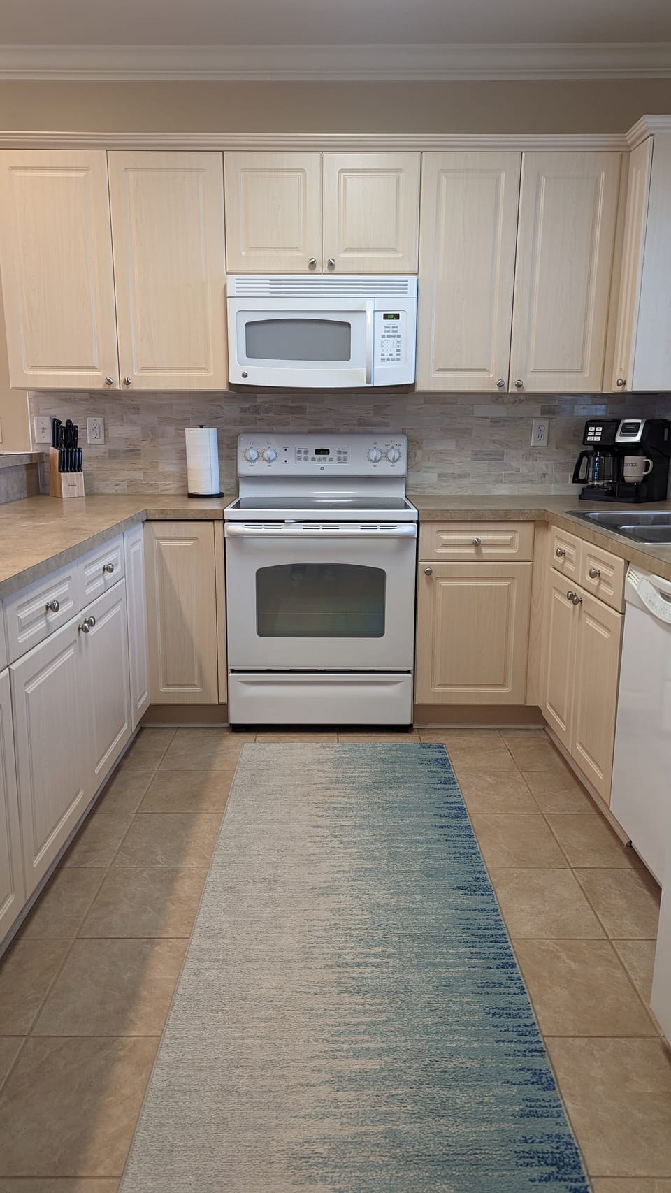 Spacious organized kitchen