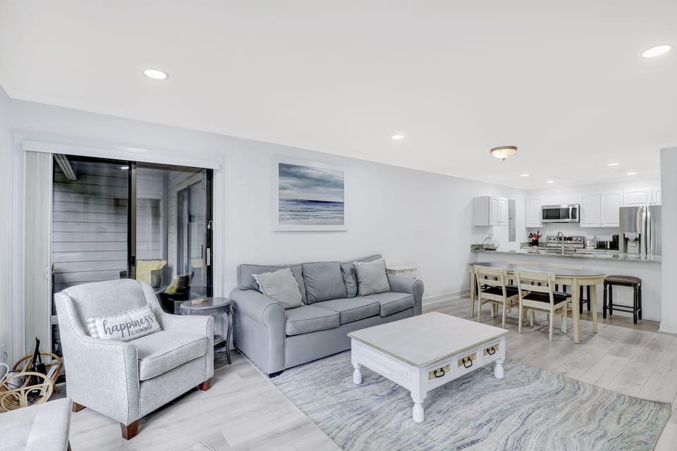 89 The Moorings | Living Room - 89 The Moorings | Living Room