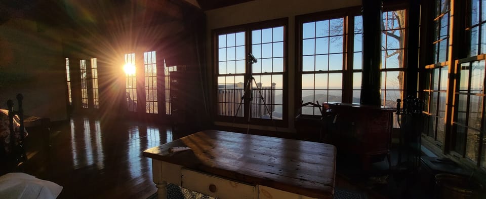 Luxury Mountain Escape Golf Hiking  Waterfalls  3BR Cabin w/ Hot Tub, Cabin in Georgia