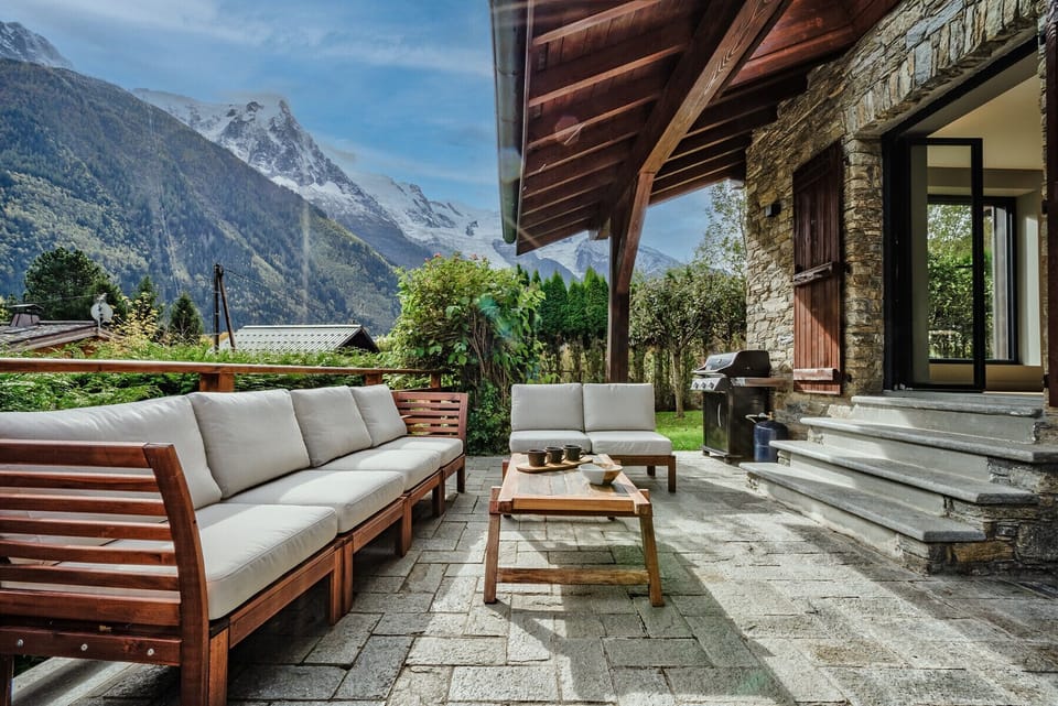 Terrace with lounge seating & BBQ 