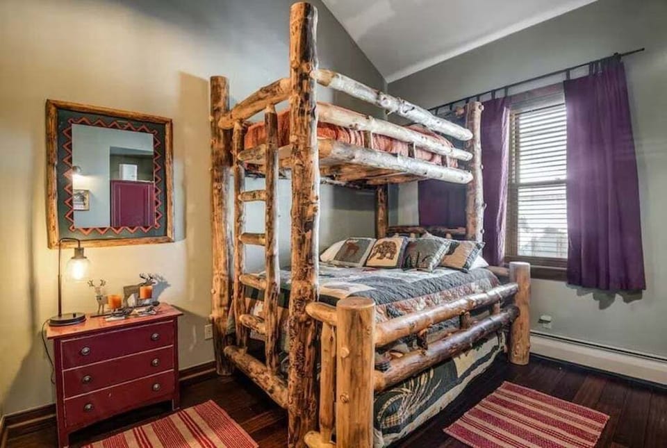 Bunk room