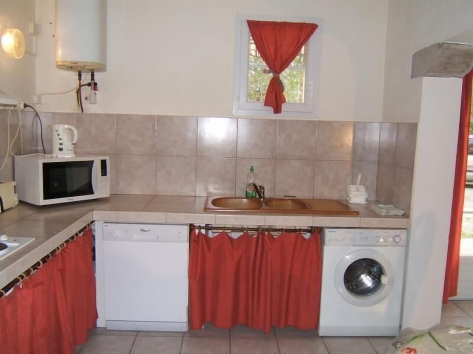 Kitchen area