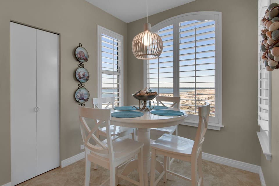 Breakfast Nook