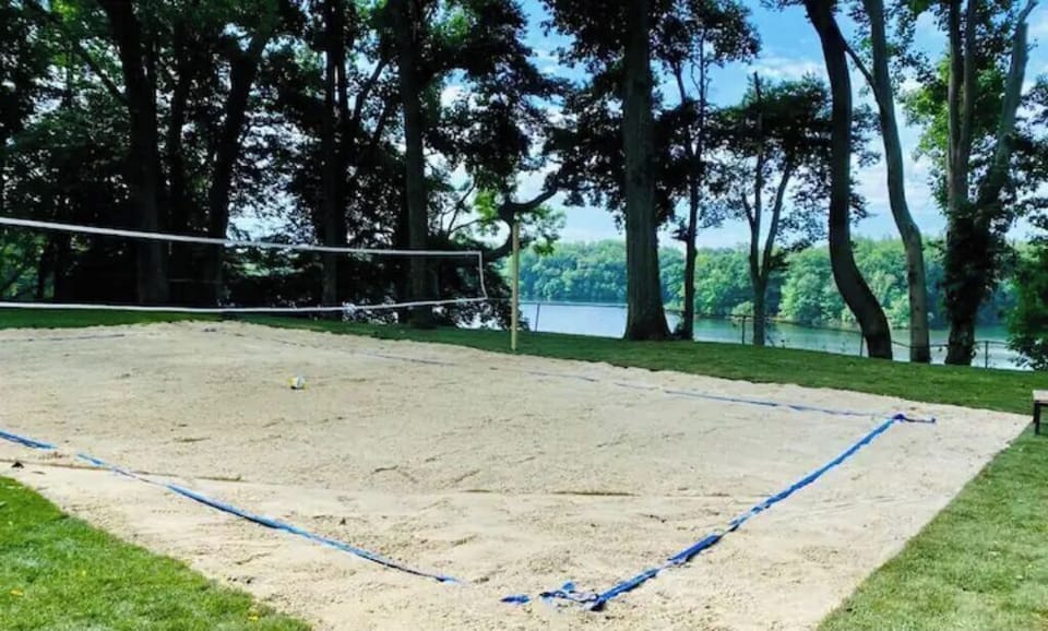 Sport court
