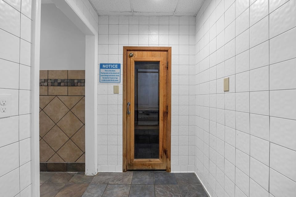 Dry Sauna