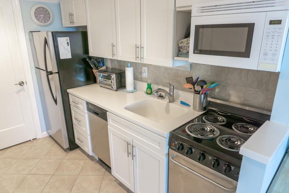 Fully Furnished Kitchen