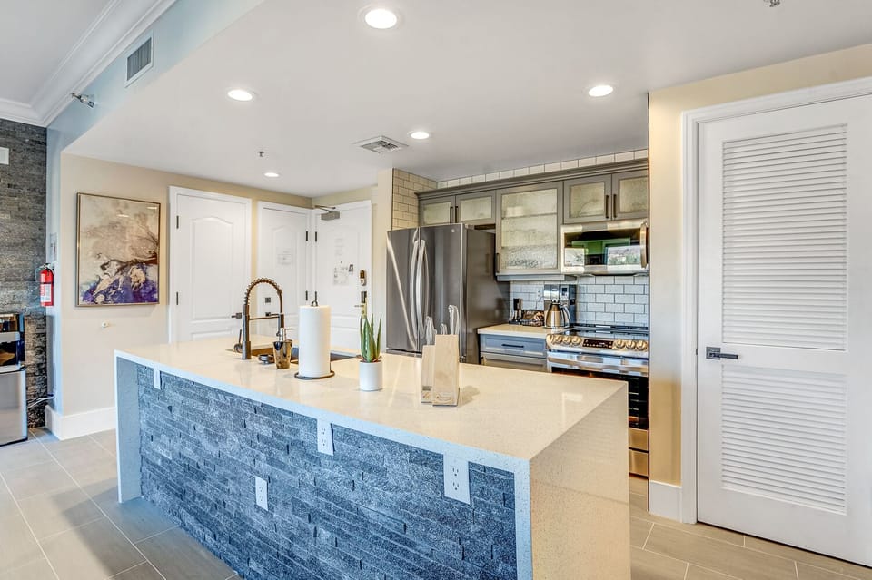 Spacious Kitchen Area