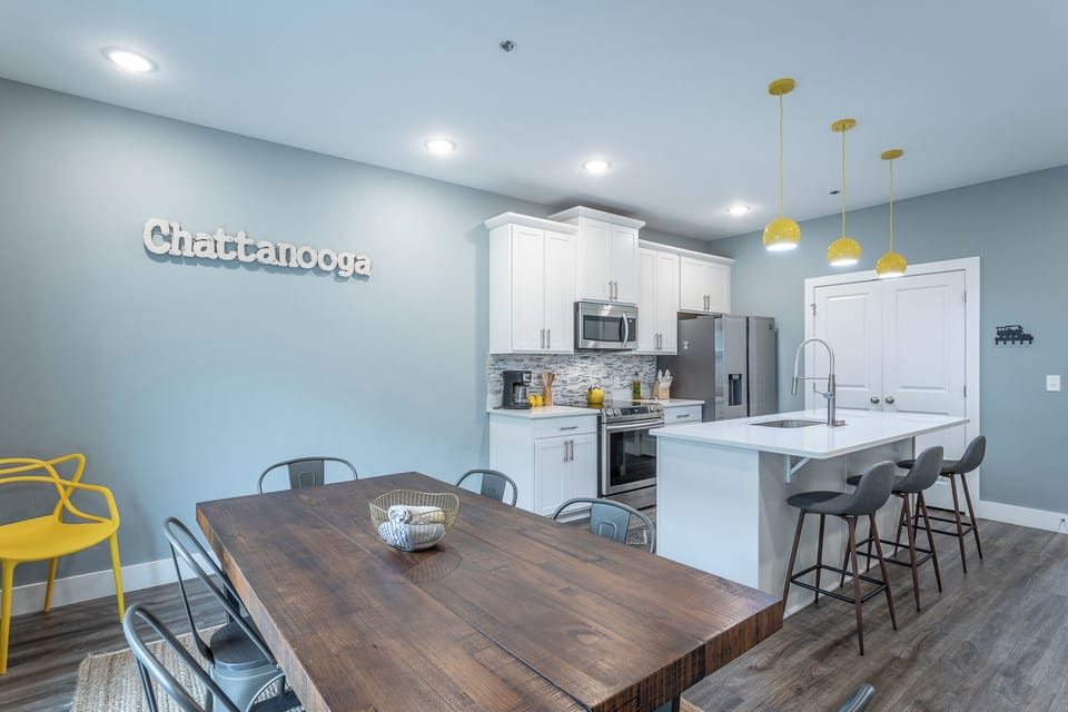 Kitchen - Dining Area 