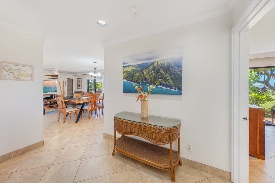 Wailea Ekolu 1509 hallway1
