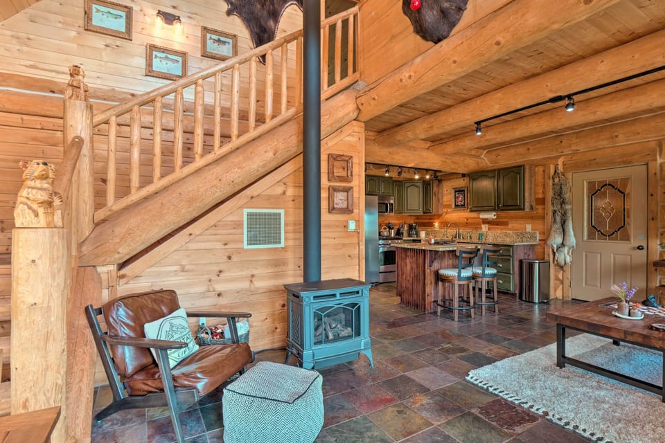 Living Room | Gas Stove | Electric Heat