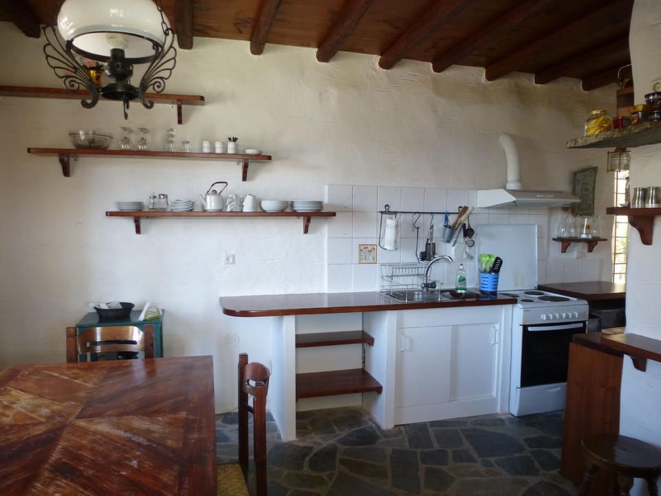 Kitchen area. Kitchen