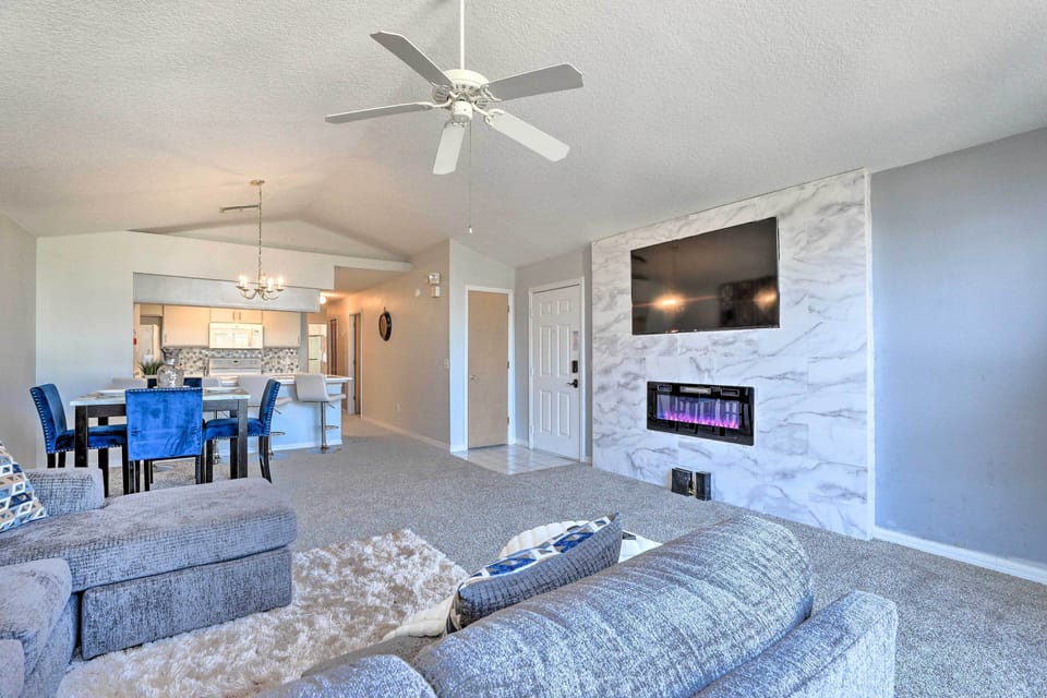 Living Room | Smart TV