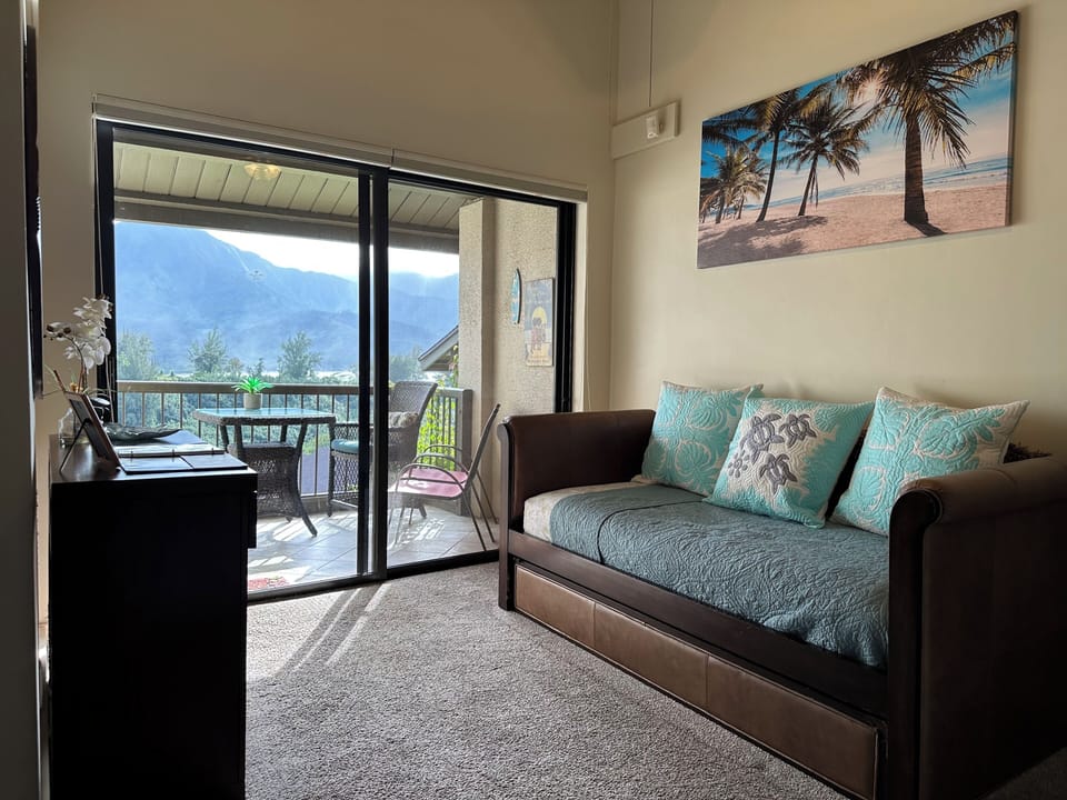 Additional room Daybed & Trundle