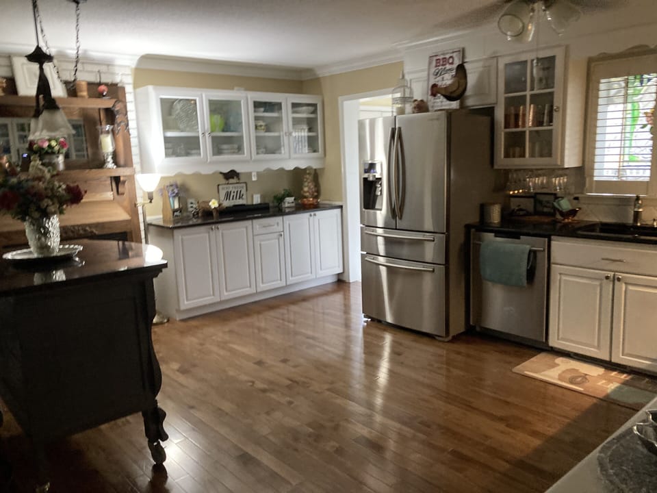 Gourmet Kitchen 