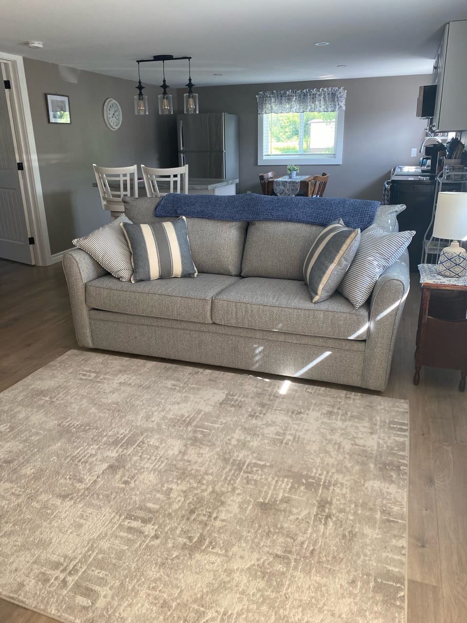 New Queen size sleeper sofa