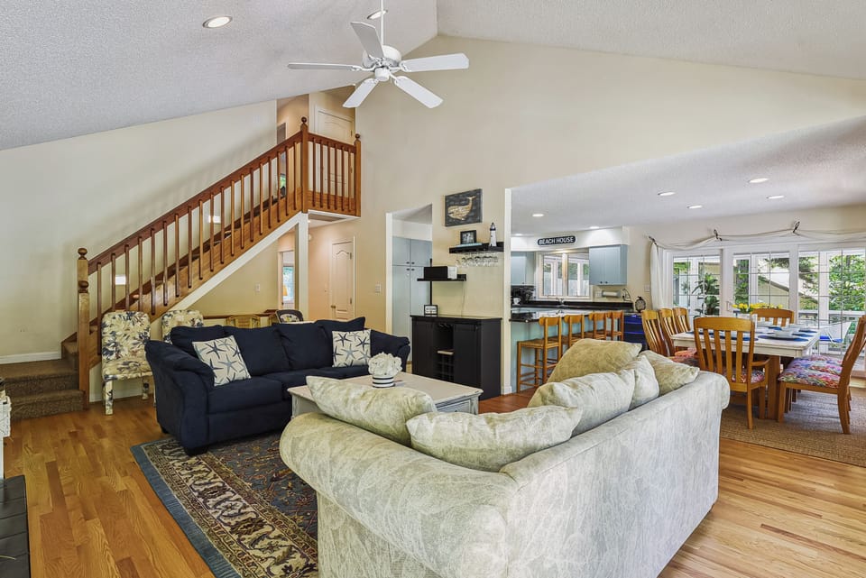 Main Level,Living Area,