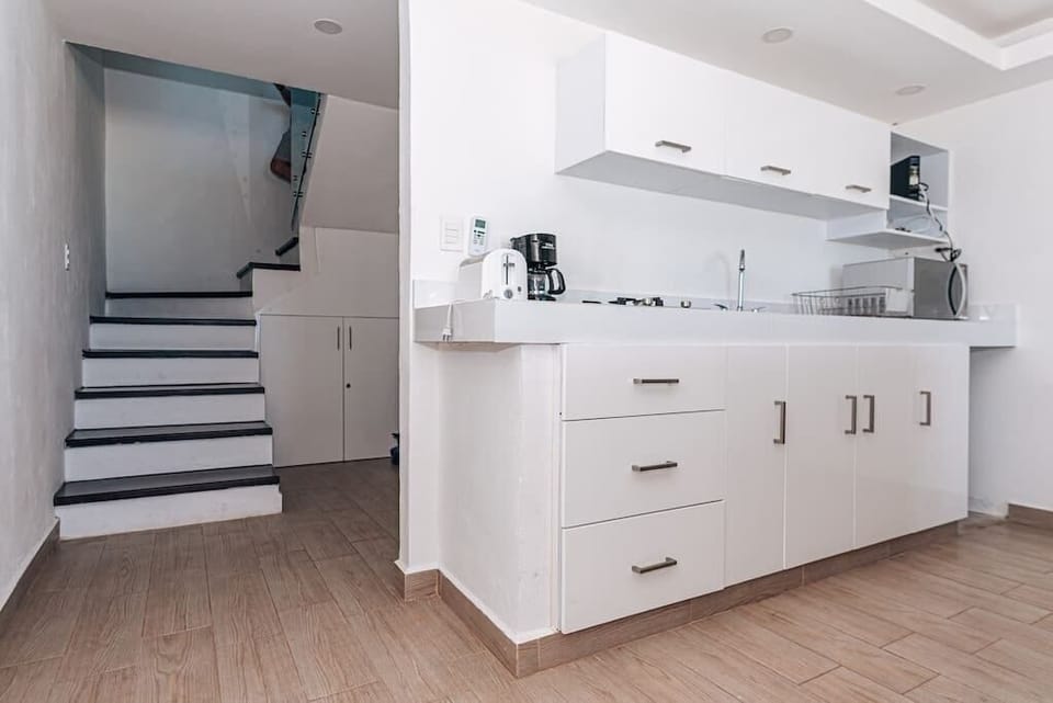 Kitchen (ground floor) / cocina en planta baja