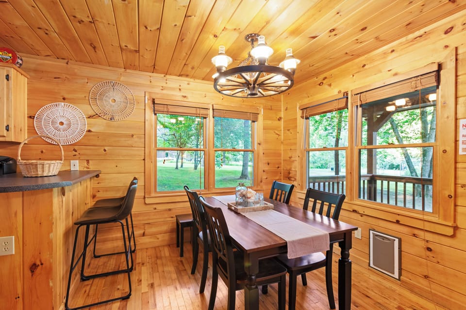 Dining Room: Share laughter and delicious meals with nature's beauty