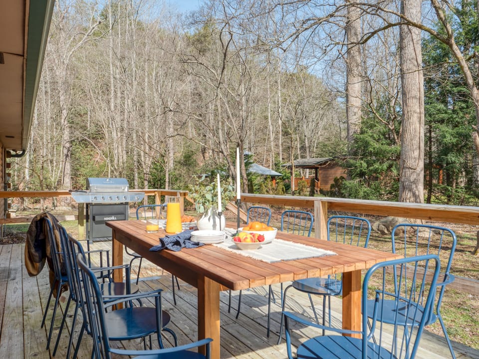 Dine on the balcony and fire up the grill!