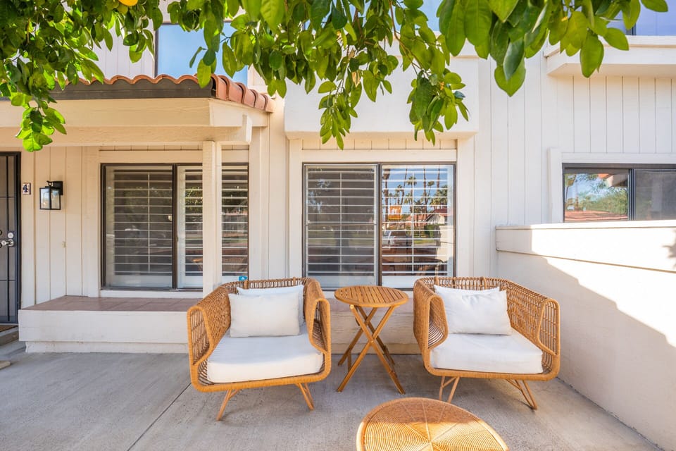 Inviting front patio 