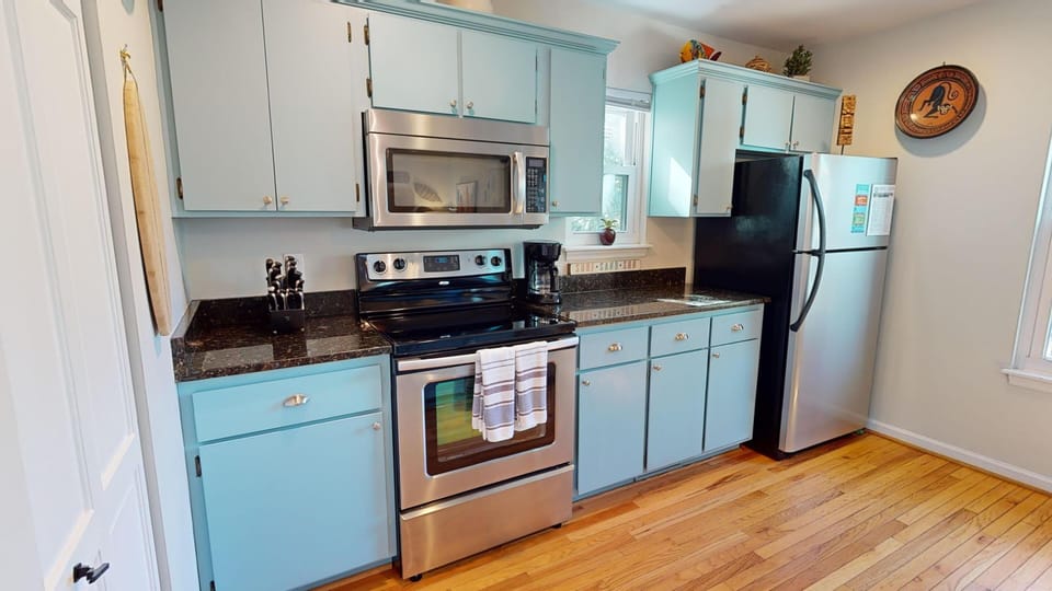 Flip-Flop-Casual-Kitchen