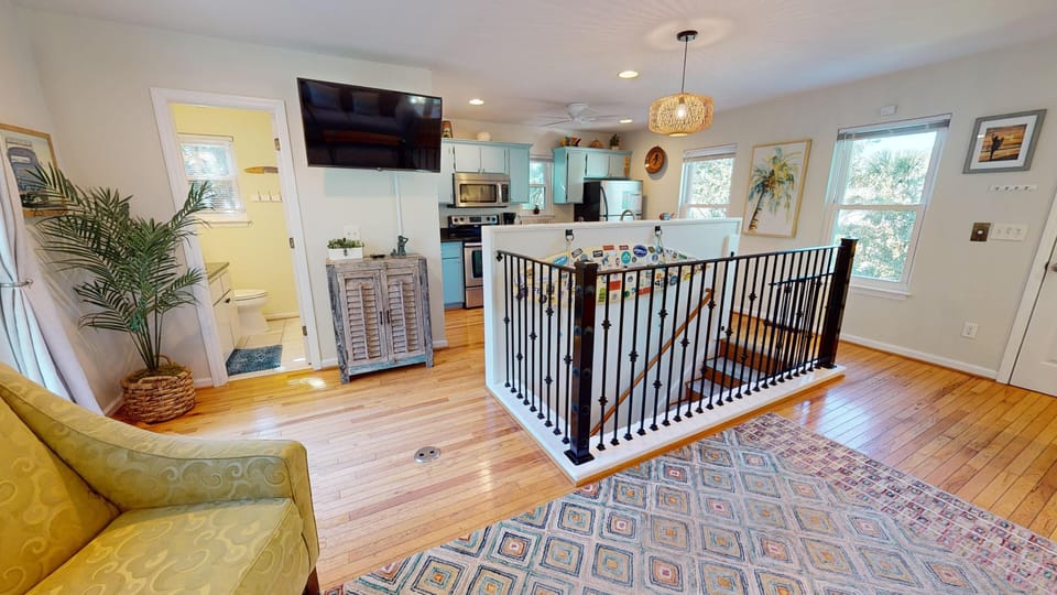 Flip-Flop-Casual-Living Room