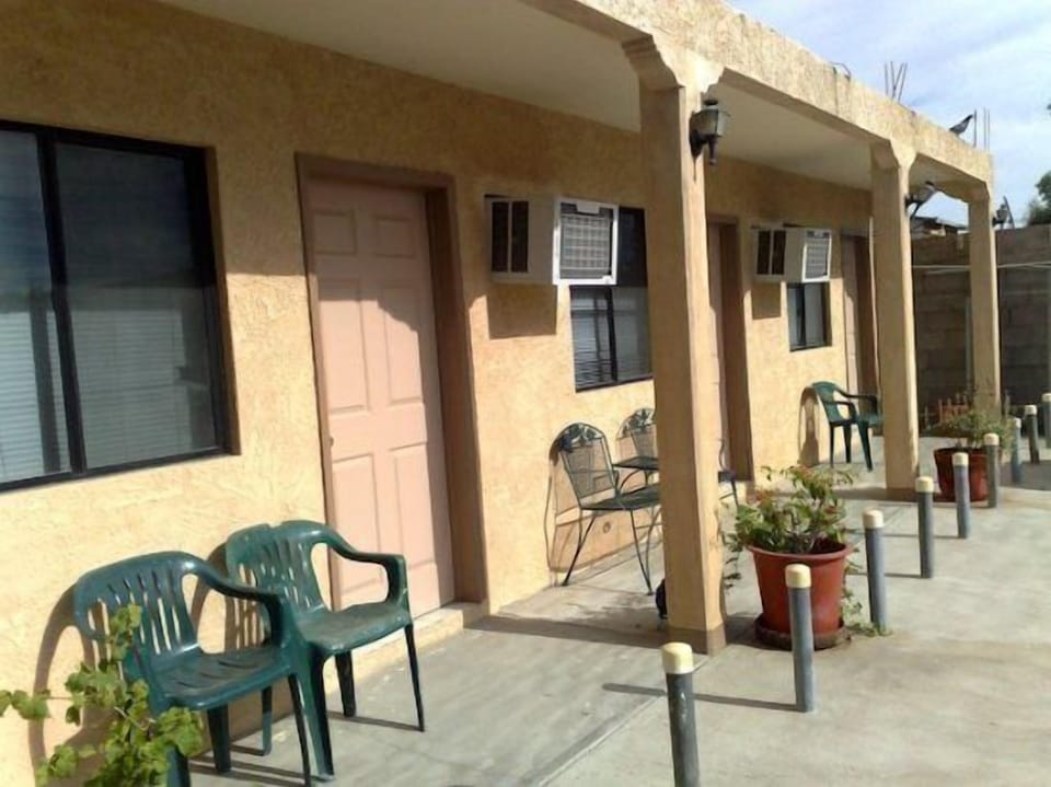 Front View of Block of 3 Studios