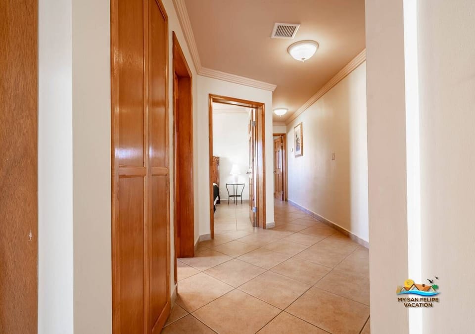 Jerry`s condo 5 in Villa las Palmas San Felipe - corridor