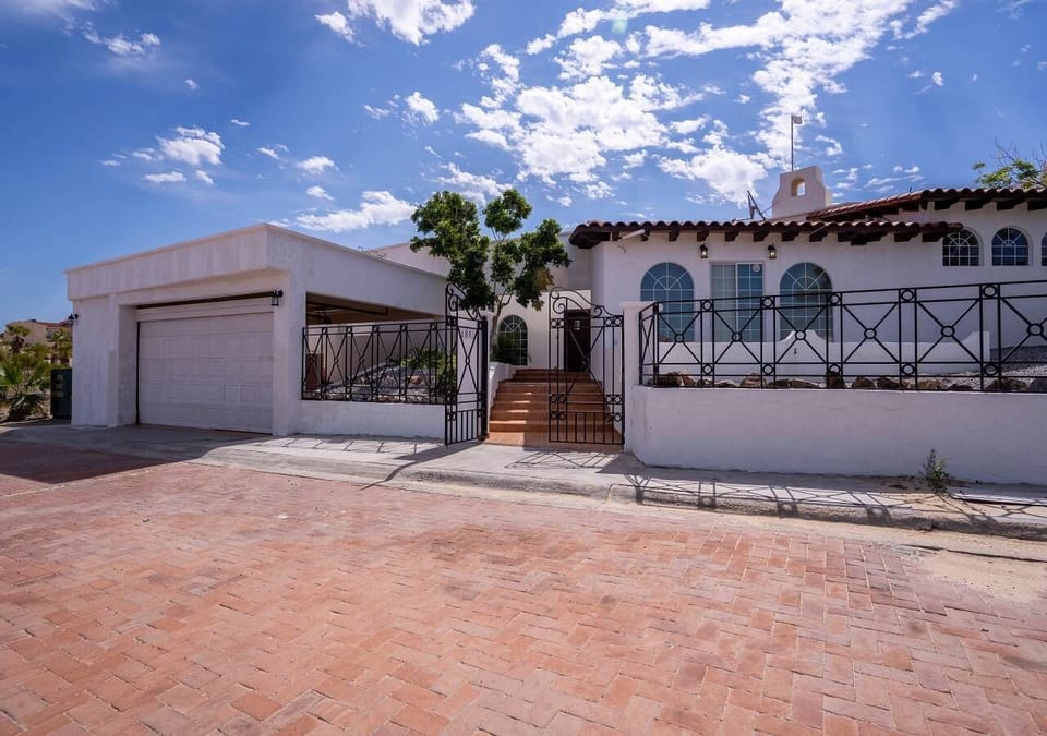 Rick`s Pool House in La Hacienda San Felipe BC Rental Home - house facade