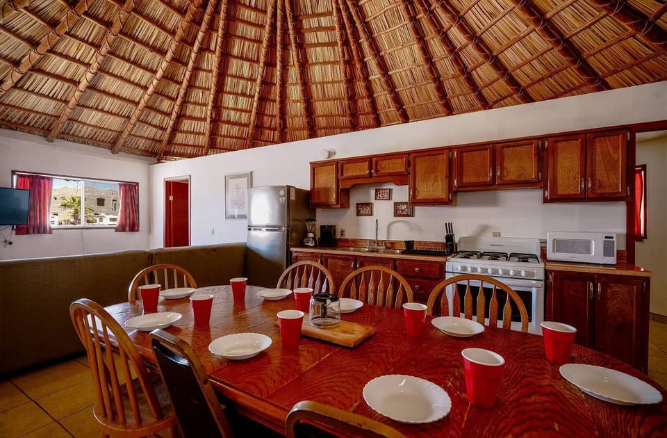 Beach House Palapa in Beach Resort Percebu, San Felipe Baja California  MX - diner table