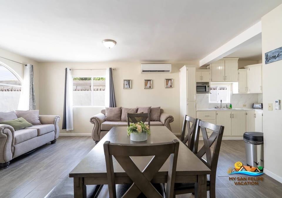 Casa Tom in San Felipe Downtown rental home - diner table