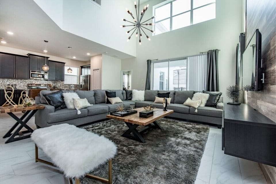 4740SleepyHollowDr-10
