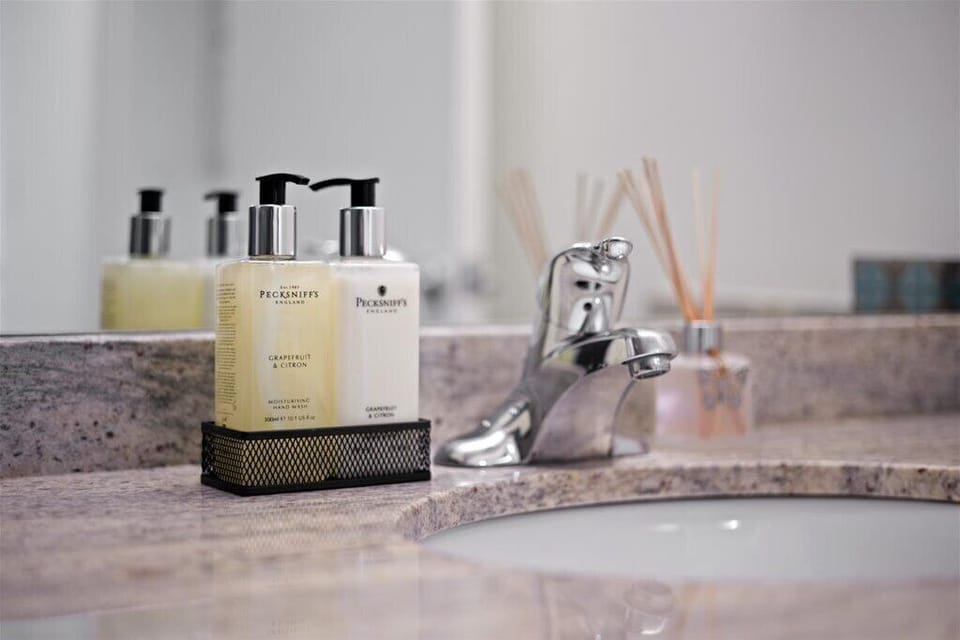 Bathroom amenities